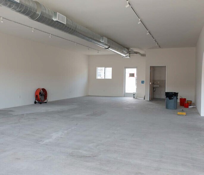 More Photos Of 55684 Twentynine Palms Hwy, Yucca Valley Freestanding For Sale