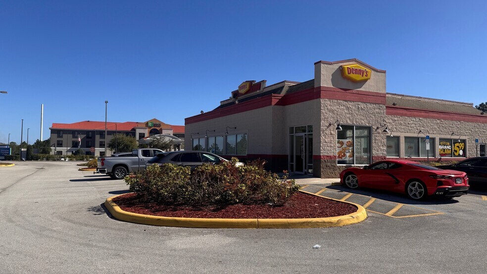 More Photos Of 4390 US Highway 27, Sebring Restaurant For Sale