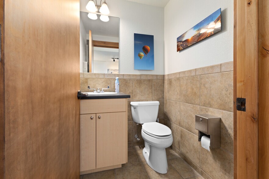 More Photos Of 442 Lincoln Ave, Steamboat Springs Flex For Sale
