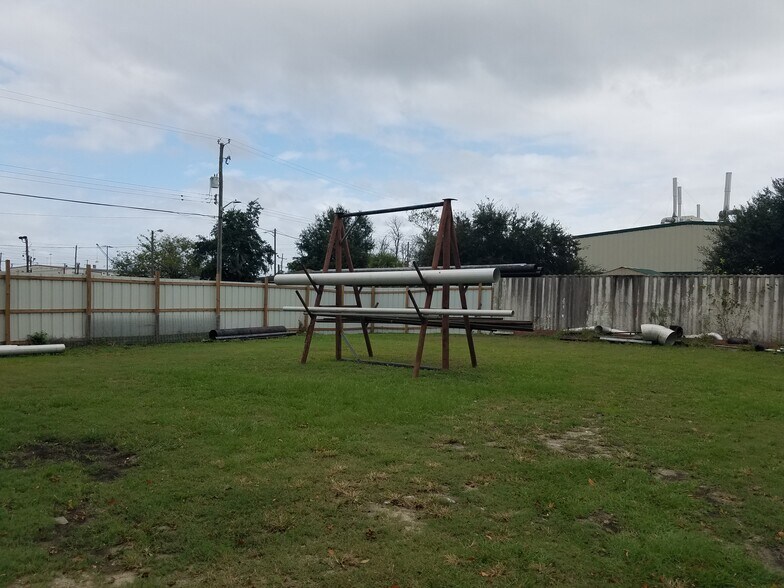 More Photos Of 1090 Rogers St, Savannah Industrial For Sale