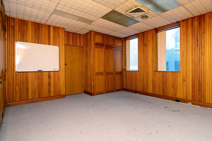 More Photos Of 364-366 Hunter St, Newcastle Office For Lease