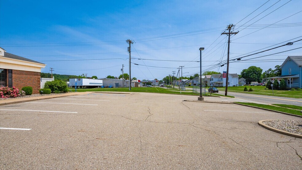 More Photos Of 220 E State St, Newcomerstown Bank For Sale