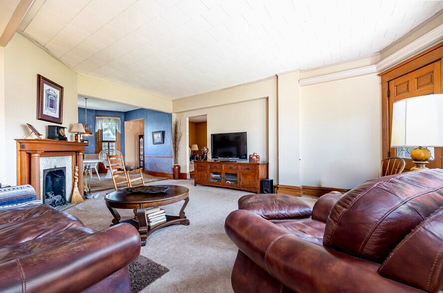 More Photos Of 103 N Boggs St, De Graff Specialty For Sale