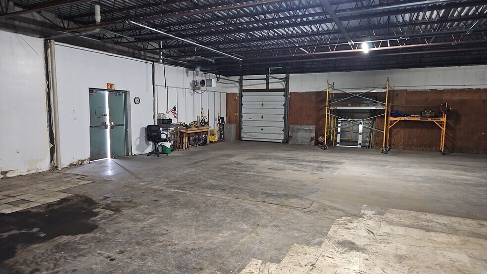 More Photos Of 131 E 1st Ave, Derry Warehouse For Lease