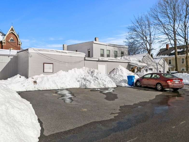 More Photos Of 7-17 School St, Merrimac Apartments For Sale