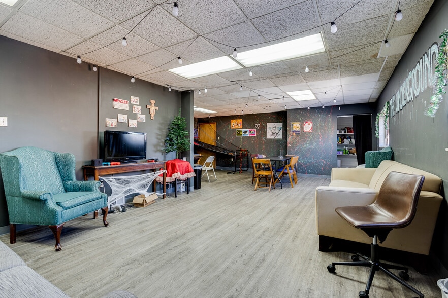 More Photos Of 500 Brownsville Rd, Pittsburgh Office For Lease