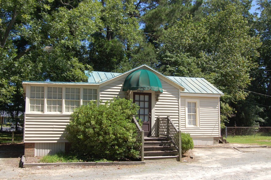 More Photos Of 2707 Royall Ave, Goldsboro General Retail For Sale