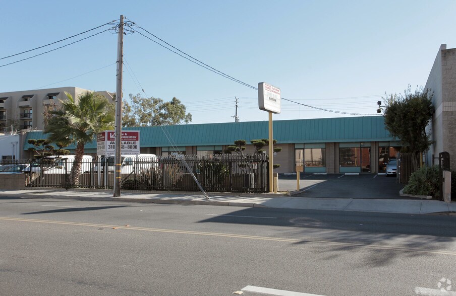 More Photos Of 220-230 W Florence Ave, Inglewood Manufacturing For Lease