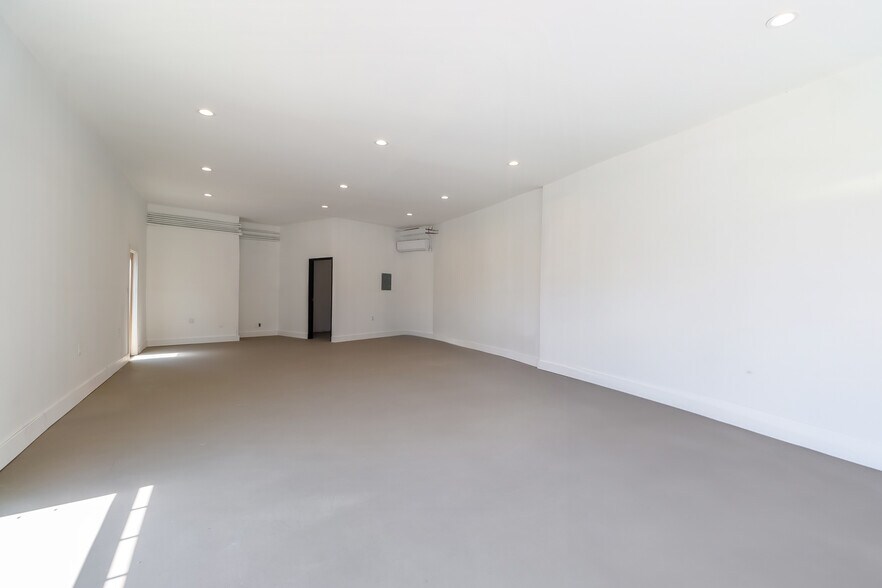 More Photos Of 4514-4518 Hollywood Blvd, Los Angeles Storefront Retail Residential For Lease