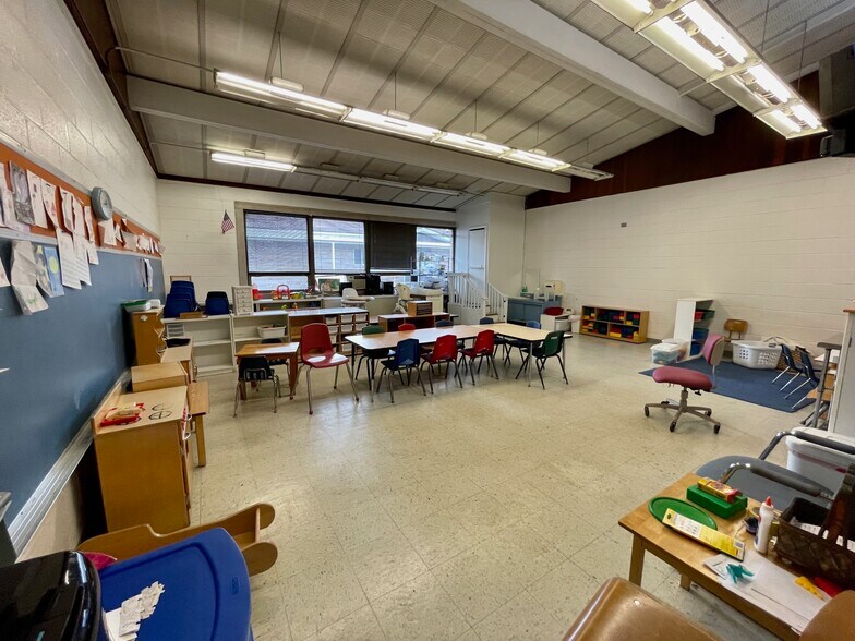 More Photos Of 804 S Purdum St, Kokomo Schools For Sale