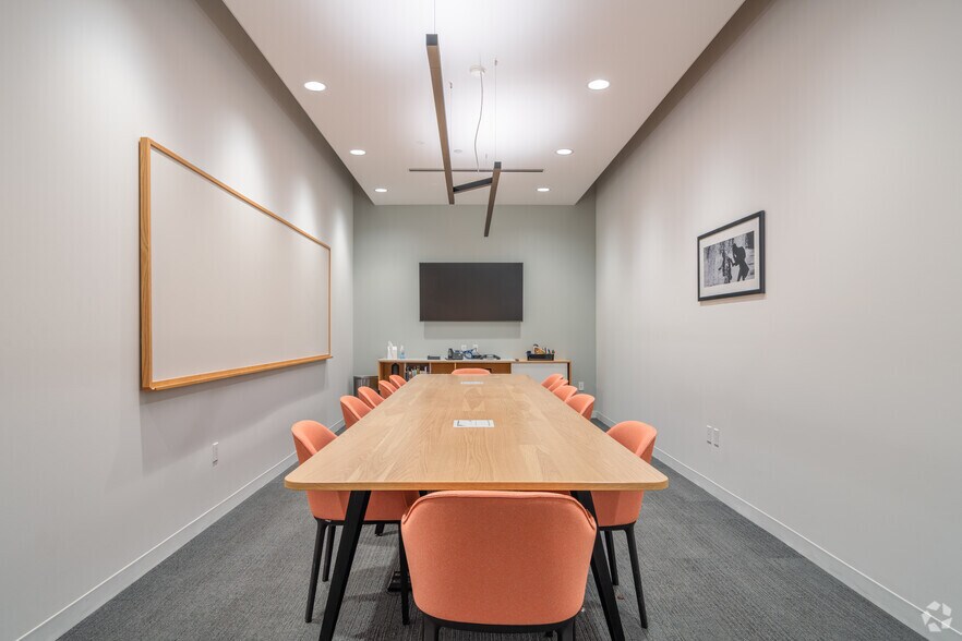 More Photos Of 1201 fannin St, Houston Coworking Space