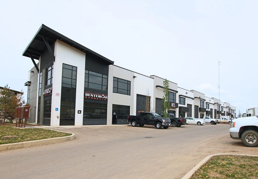 More Photos Of 400 Mackenzie Blvd, Fort McMurray Flex For Sale