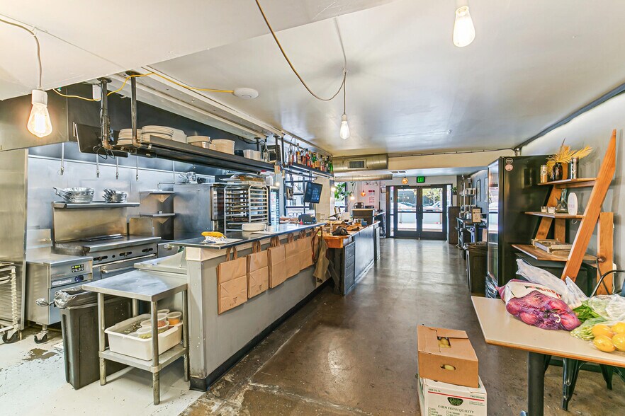 More Photos Of 3264 Larimer St, Denver Restaurant For Sale