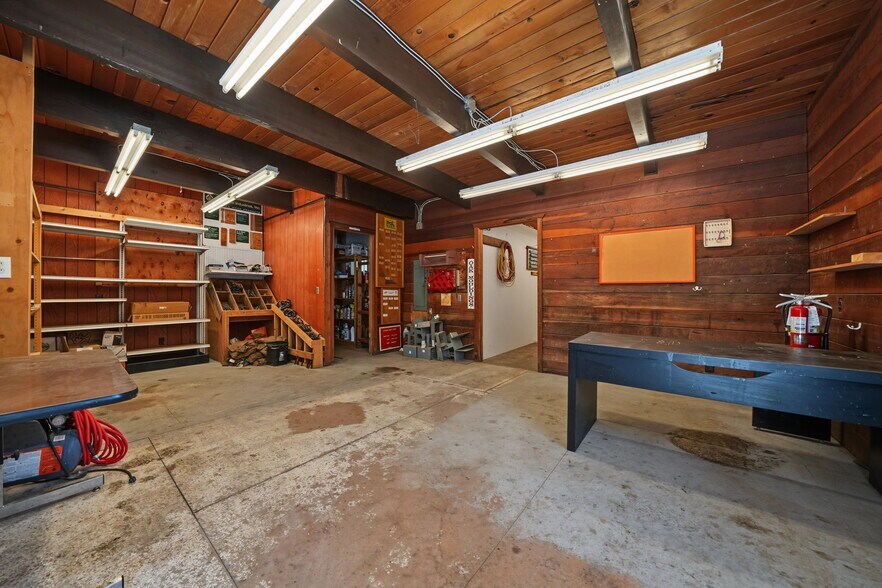 More Photos Of 1495 Linebaugh Rd, Arnold Industrial For Sale
