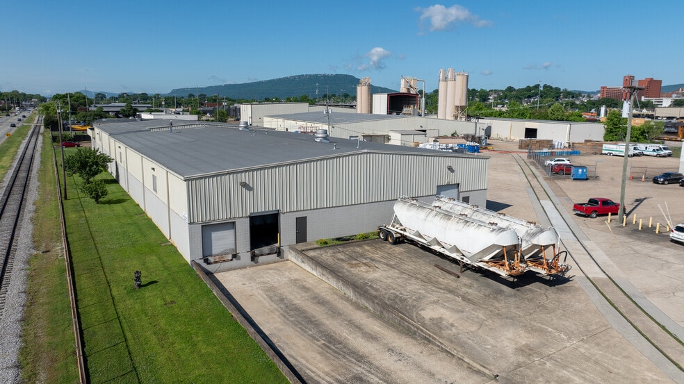 More Photos Of 601 Cumberland Ave, Chattanooga Warehouse For Lease