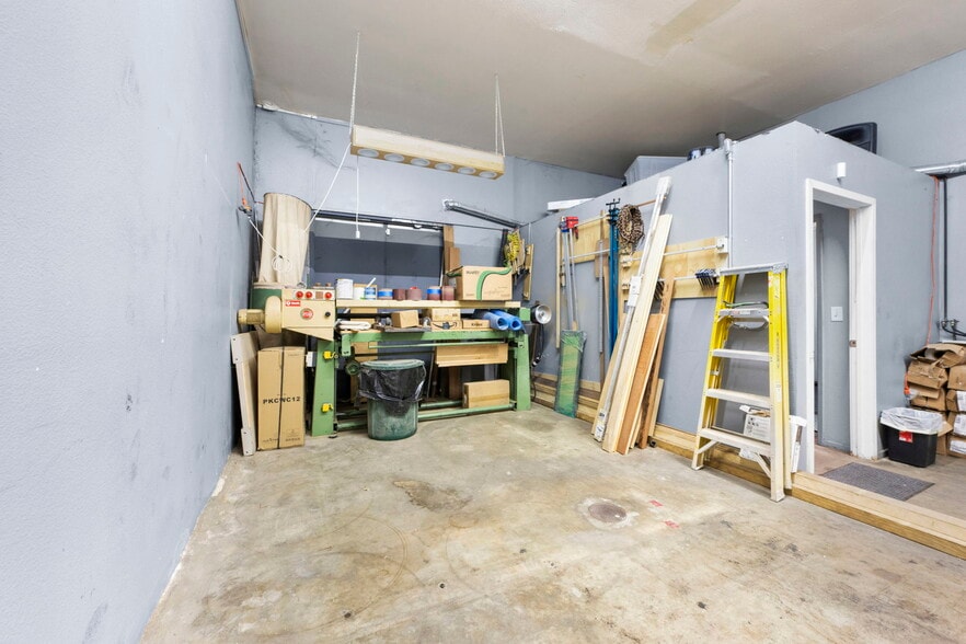 More Photos Of 1033-1047 W 3rd St, San Bernardino Warehouse For Sale