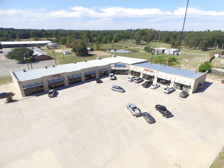 Primary Photo Of 344-364 NW Loop 564, Mineola Storefront For Lease