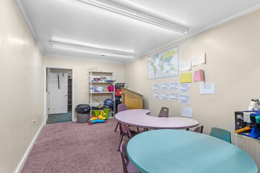 More Photos Of 7510 Valaho Dr, Tujunga Religious Facility For Sale