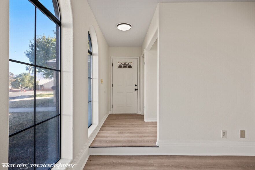 More Photos Of 320 E Old Mill Rd, Mesquite Office For Sale