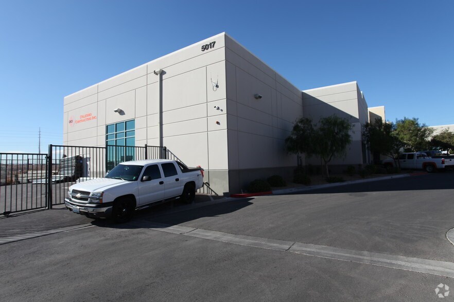 More Photos Of 5017 W Diablo Dr, Las Vegas Warehouse For Lease