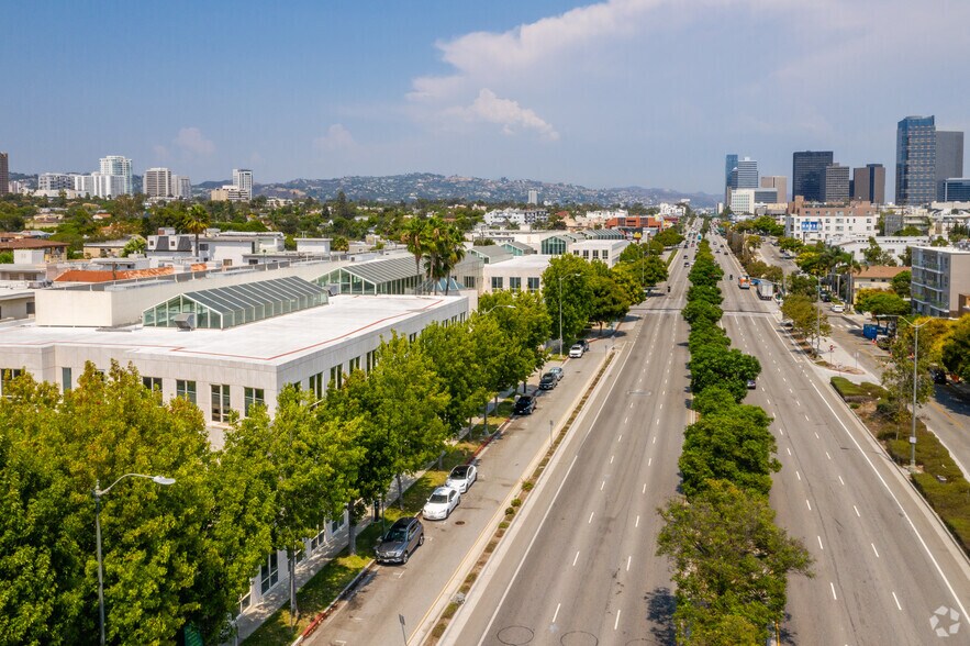 More Photos Of 10635 Santa Monica Blvd, Los Angeles Loft Creative Space For Lease