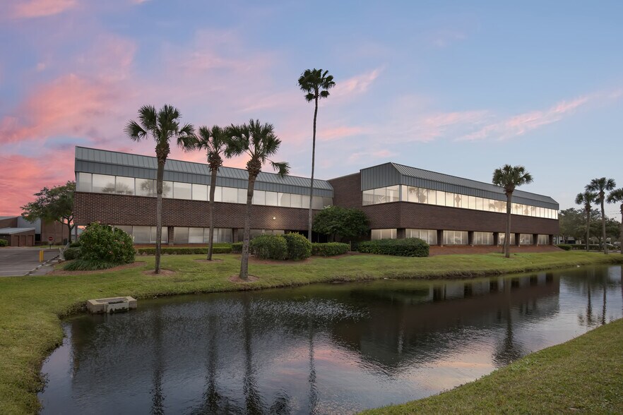 More Photos Of 10006 N Dale Mabry Hwy, Tampa Office For Lease