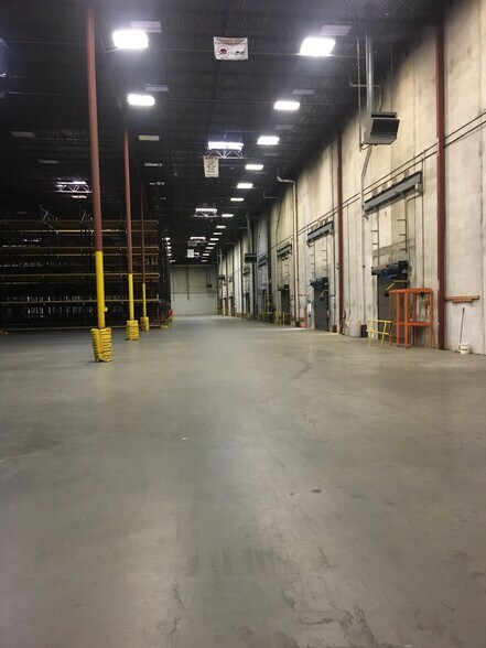 More Photos Of 715 Industrial Dr SW, Cullman Warehouse For Lease