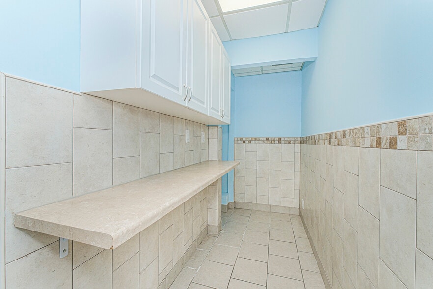 More Photos Of 2131 Richmond Rd, Staten Island Medical For Lease