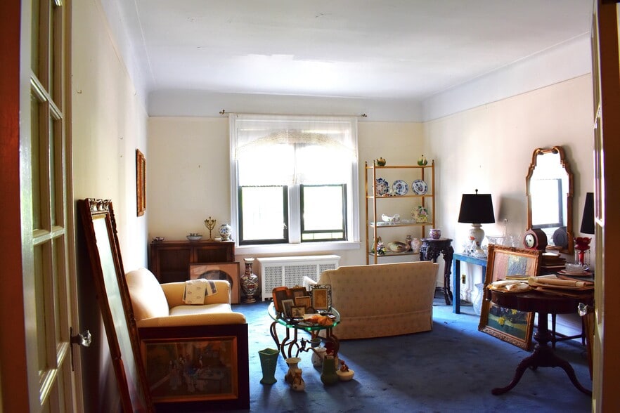 More Photos Of 186-196 Pinehurst Ave, New York Apartments For Sale