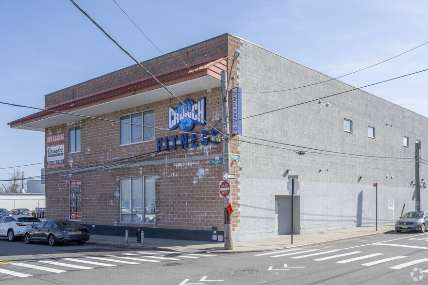 More Photos Of 364 Bay St, Staten Island Storefront For Sale
