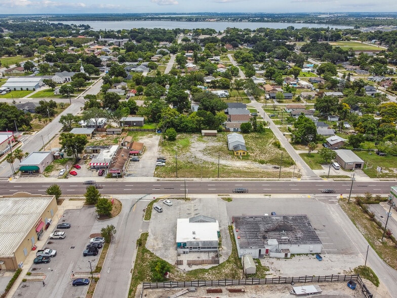 More Photos Of 275 S Lake Shore Way, Lake Alfred Restaurant For Sale