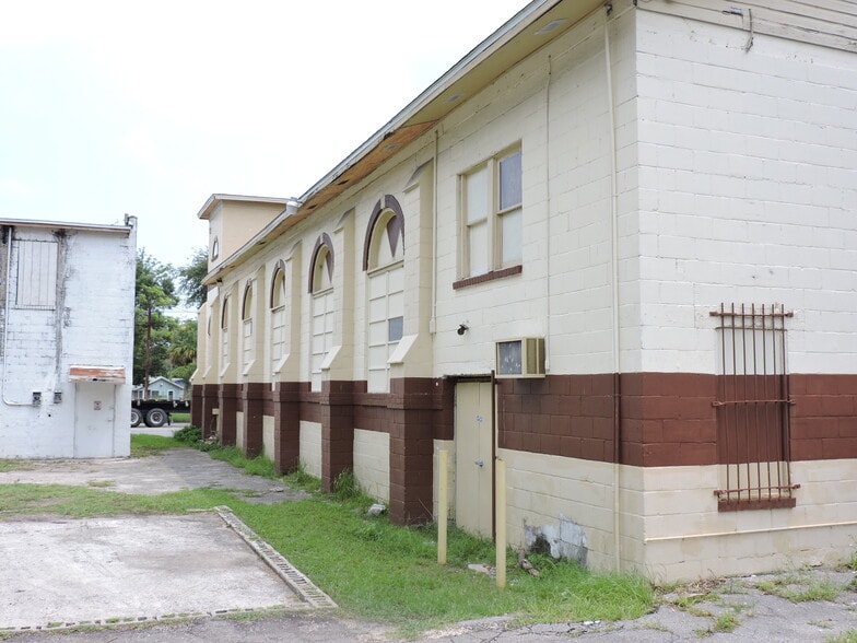 More Photos Of 1426 Kings Rd, Jacksonville Specialty For Sale
