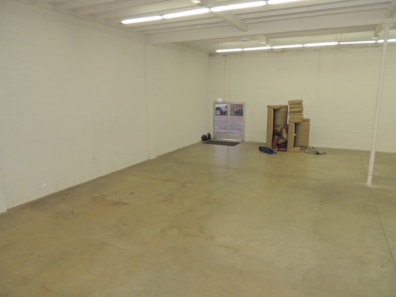 More Photos Of 706 A Ave, National City Freestanding For Lease