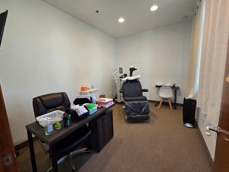 More Photos Of 22 Prestige Cir, Allen Office For Lease