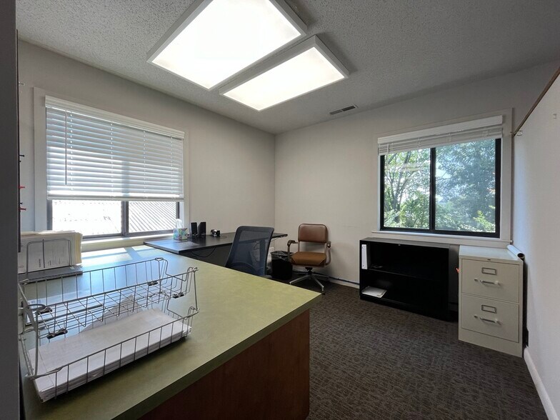 More Photos Of 1309 Amble Dr, Charlotte Loft Creative Space For Sale