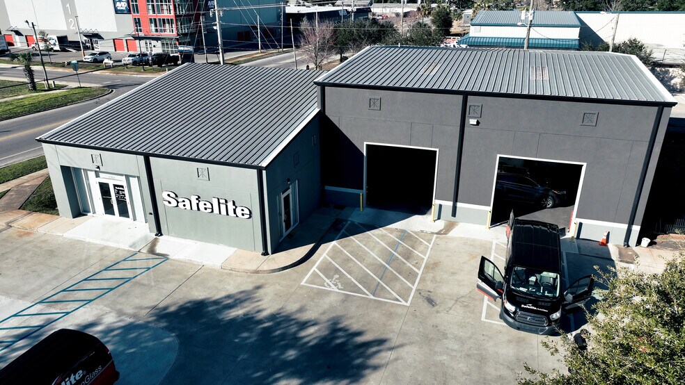 More Photos Of 123 Hollywood Blvd NE, Fort Walton Beach Light Distribution For Sale