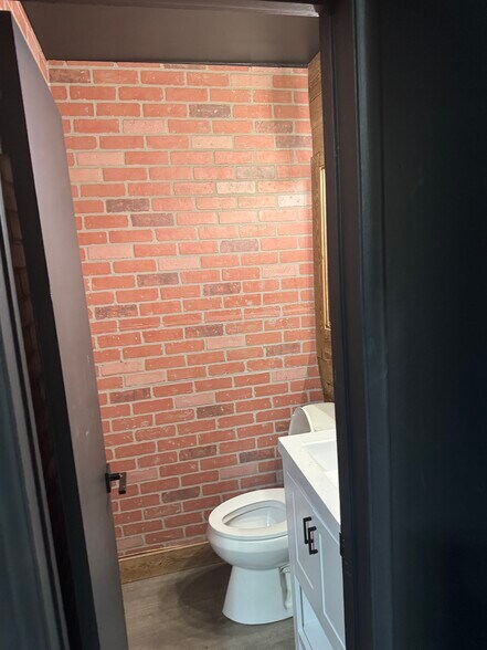 More Photos Of 131-133 S Eucla Ave, San Dimas Unknown For Lease