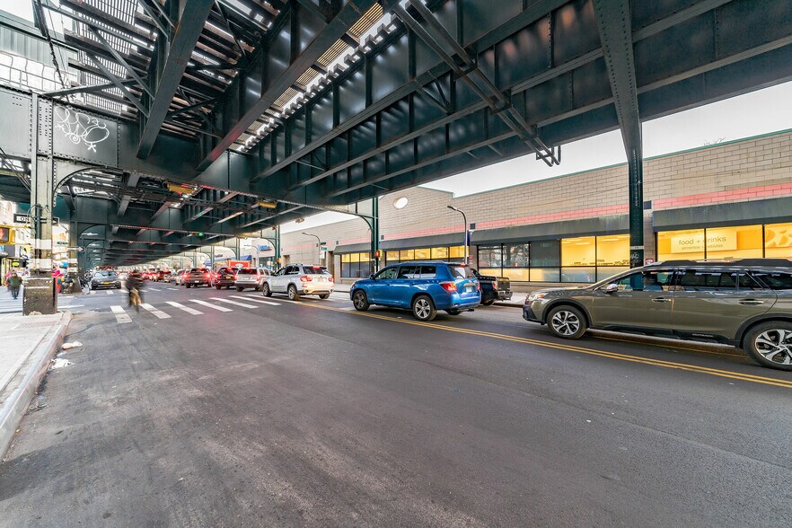 More Photos Of 9108-9116 Roosevelt Ave, Jackson Heights Drugstore For Lease