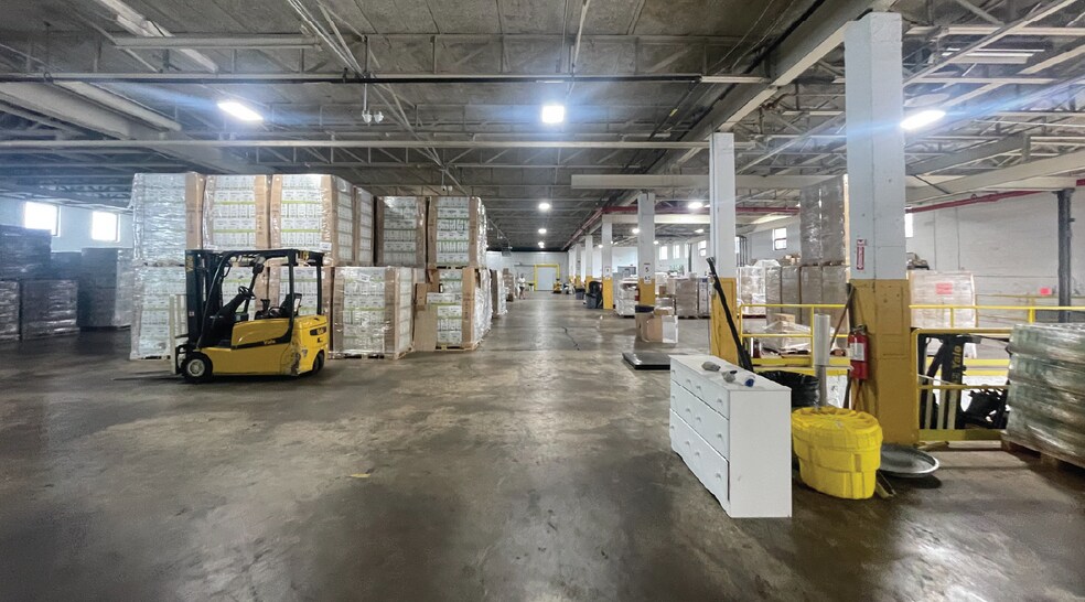 More Photos Of 600 E 132nd St, Bronx Manufacturing For Lease