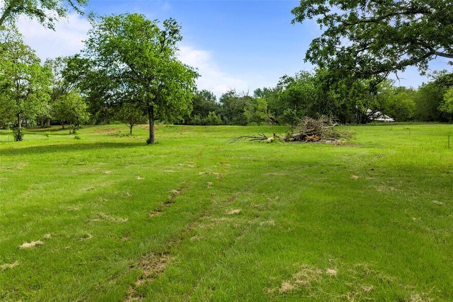 More Photos Of TBD Belton Street, McDade Land For Sale