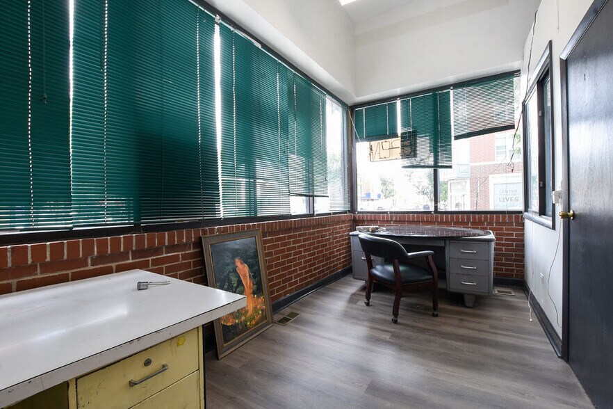 More Photos Of 3501 W Armitage Ave, Chicago Apartments For Lease