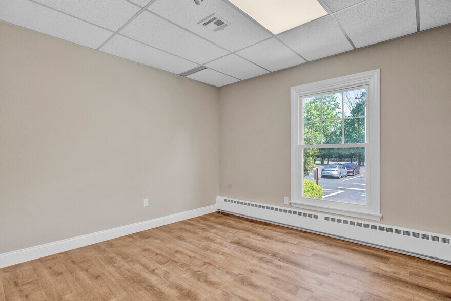 More Photos Of 215 Old Tappan Rd, Old Tappan Medical For Lease