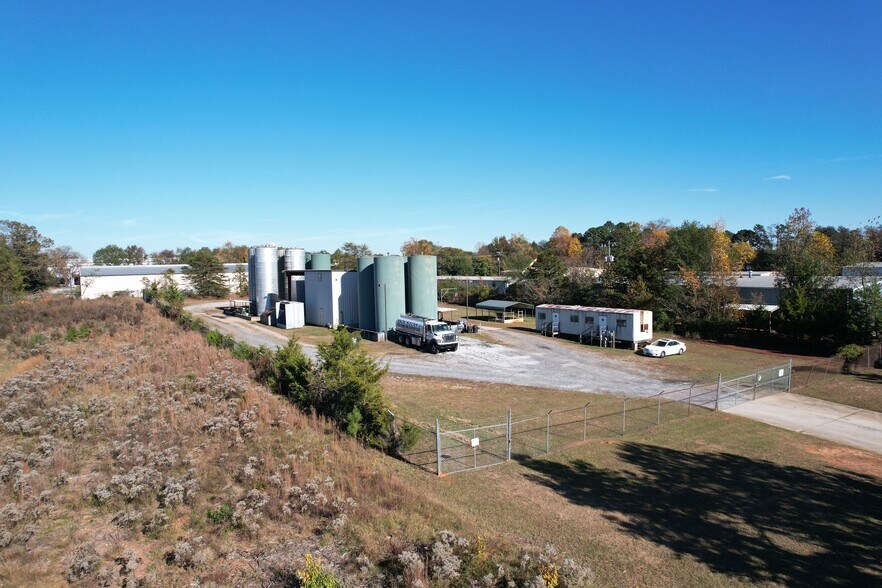 More Photos Of 10 Geneva Ct, Mauldin Manufacturing For Sale