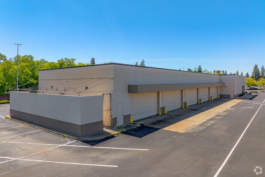 More Photos Of 5850 Sunrise Blvd, Citrus Heights Auto Repair For Sale