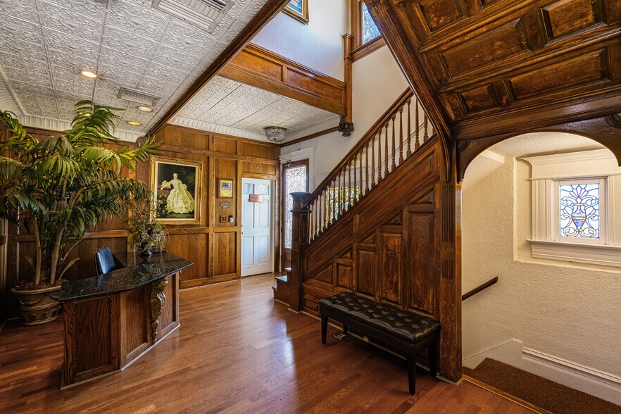 More Photos Of 307 E Chapman Ave, Orange Office For Sale