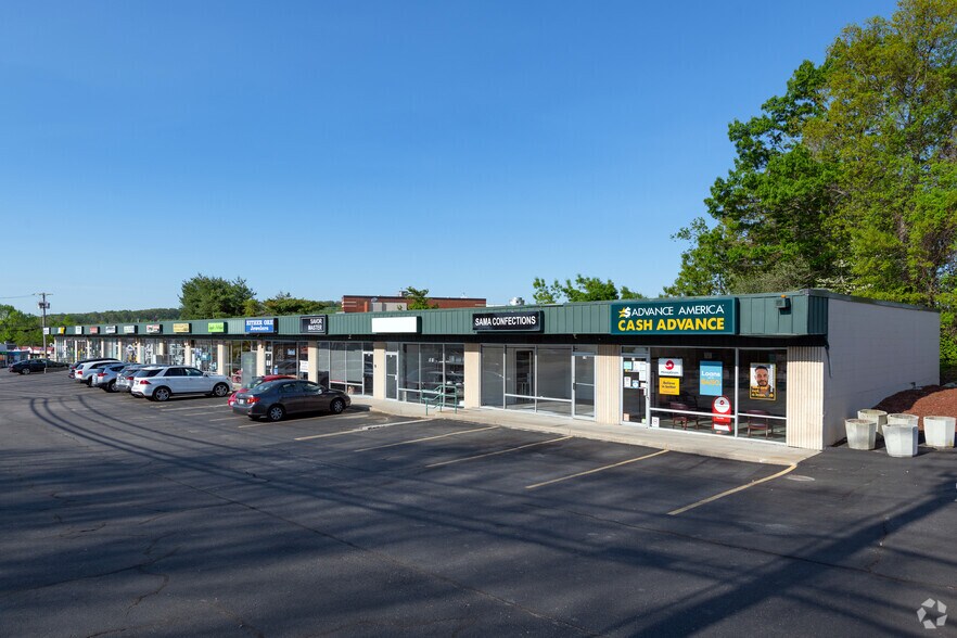 More Photos Of 1500 Atwood Ave, Johnston Unknown For Lease