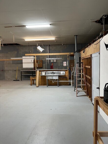 More Photos Of 5918 Coca Cola Blvd, Columbus Warehouse For Lease