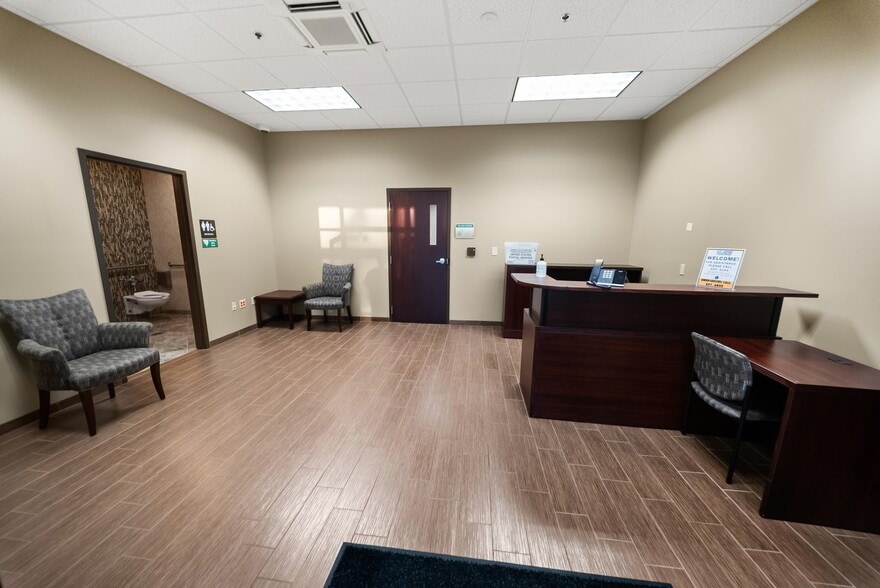 More Photos Of 6001 W Van Horn Tavern Rd, Columbia Office For Lease