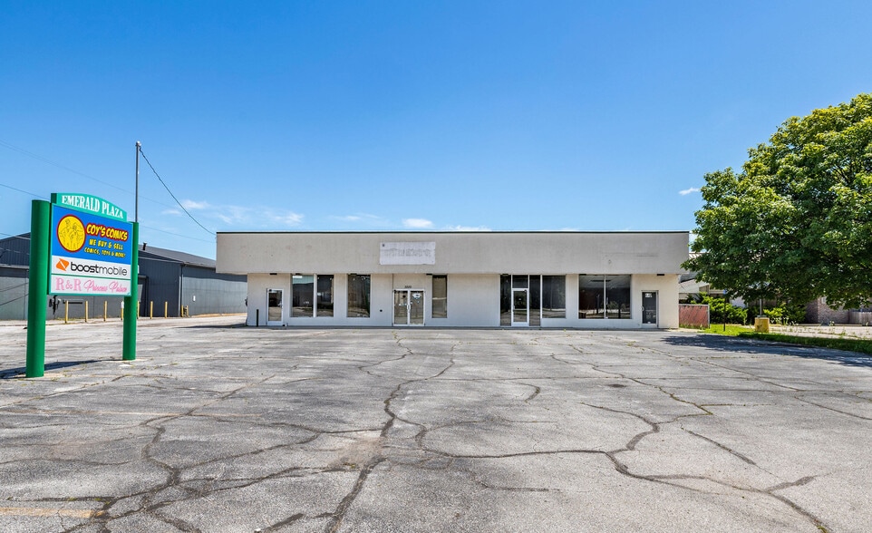 More Photos Of 3220 Bay Rd, Saginaw Storefront For Sale