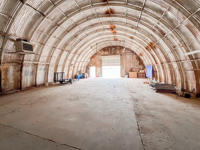 More Photos Of 1001-1009 W Industrial Ave, Midland Warehouse For Sale